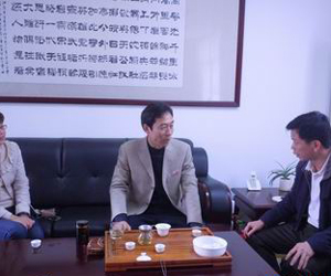 王聲云